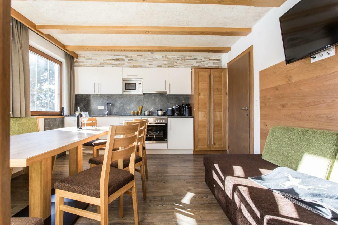 Naturlodge Ladis Ehemals Alpenlodge Alexander Inklusive Sommer Bergbahnticket Ngoại thất bức ảnh