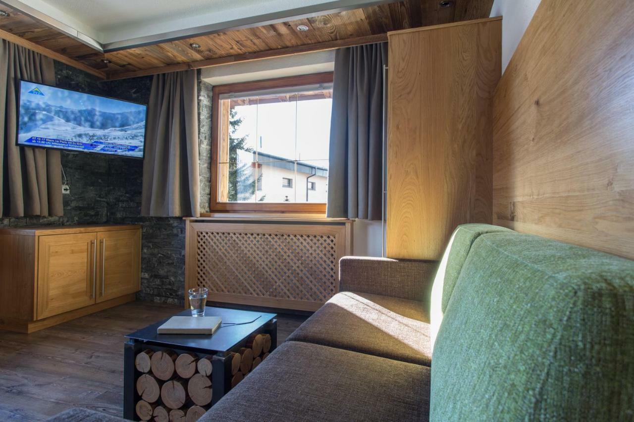 Naturlodge Ladis Ehemals Alpenlodge Alexander Inklusive Sommer Bergbahnticket Ngoại thất bức ảnh